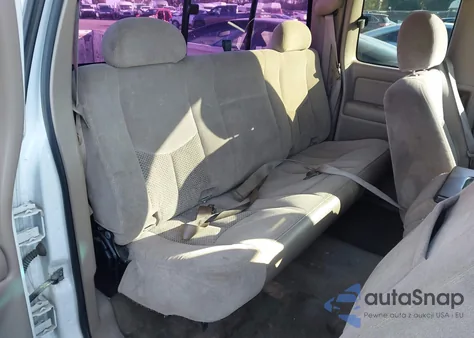 2005 Chevrolet Silverado 1500 Ls z USA, uszkodzony, nr VIN 2GCEC19V451175719